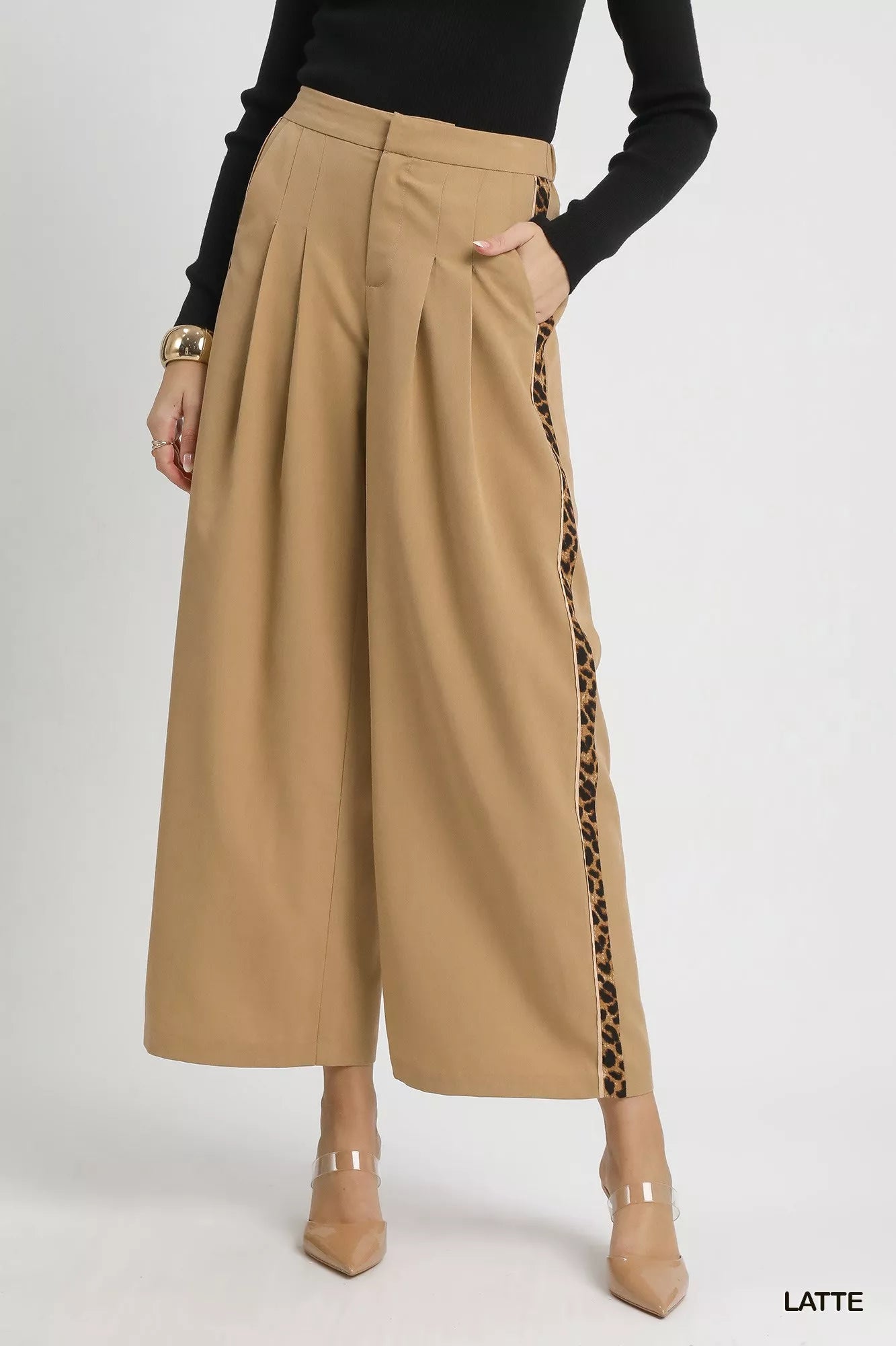 Front Pleated Wide-Leg Pants with Contrast Trim
